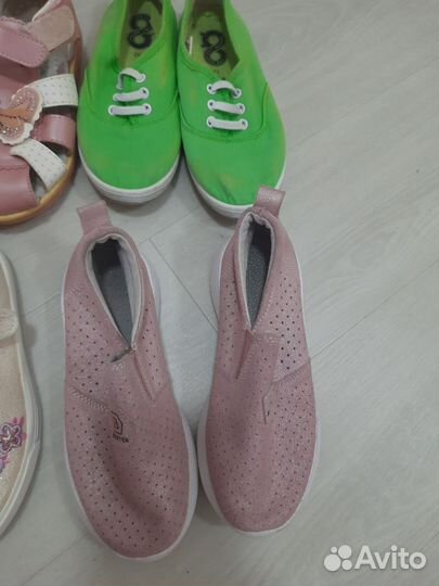 Обувь для девочки пакетом 32