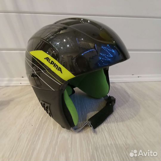 Шлем горнолыжный детский