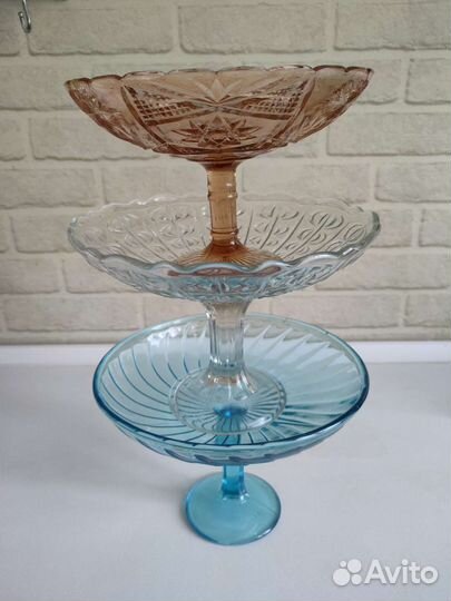 Ваза для фруктов на ножке цветное стекло СССР