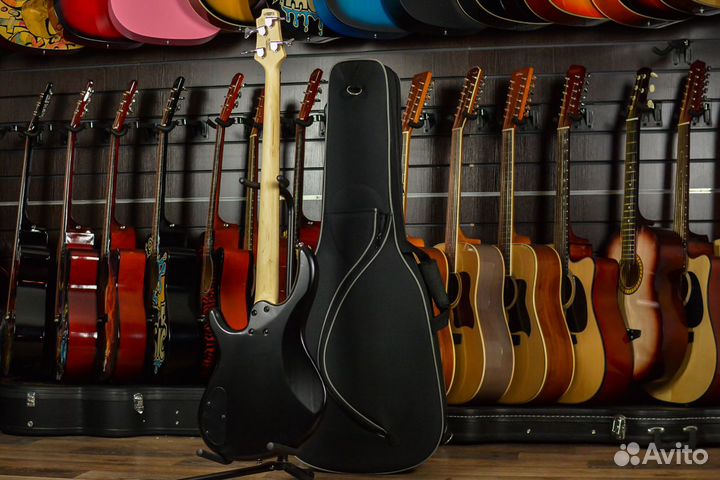 Бас гитара Cort + Аксессуары