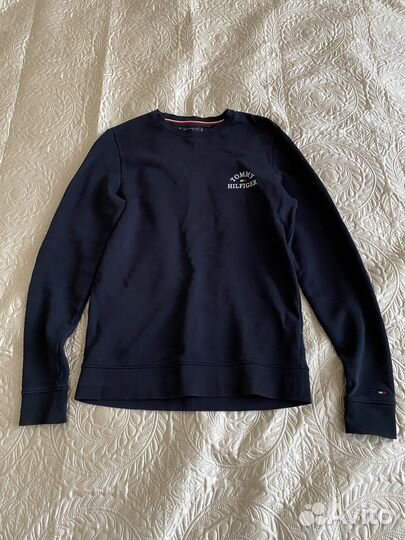 Tommy hilfiger свитшот