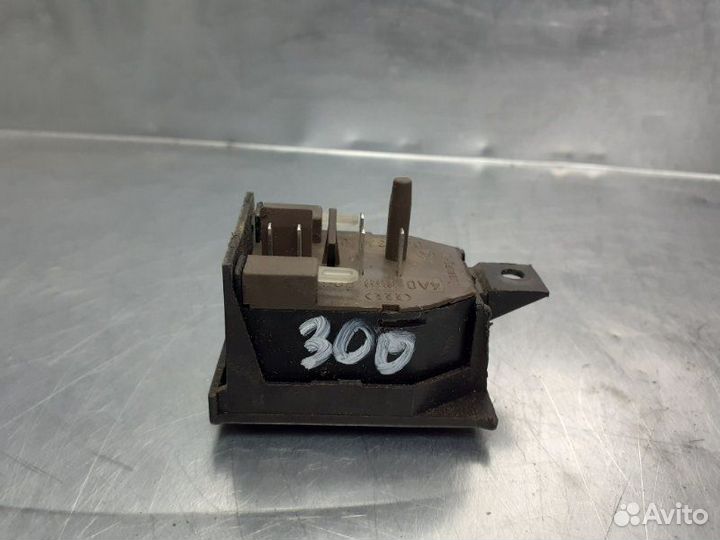 Переключатель регулировки зеркала audi 100 C4 1991