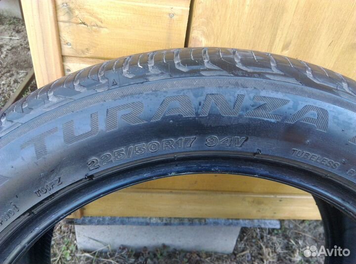 Bridgestone Turanza T001 225/50 R17