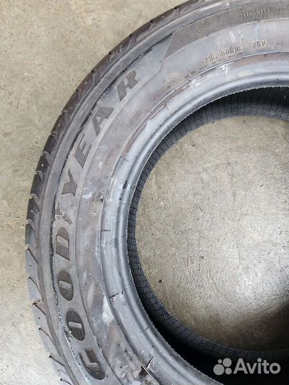 Goodyear Eagle Sport 215/60 R16