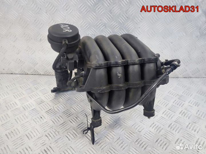 Коллектор впускной VW Passat B5 1,8 ADR 06B133210M