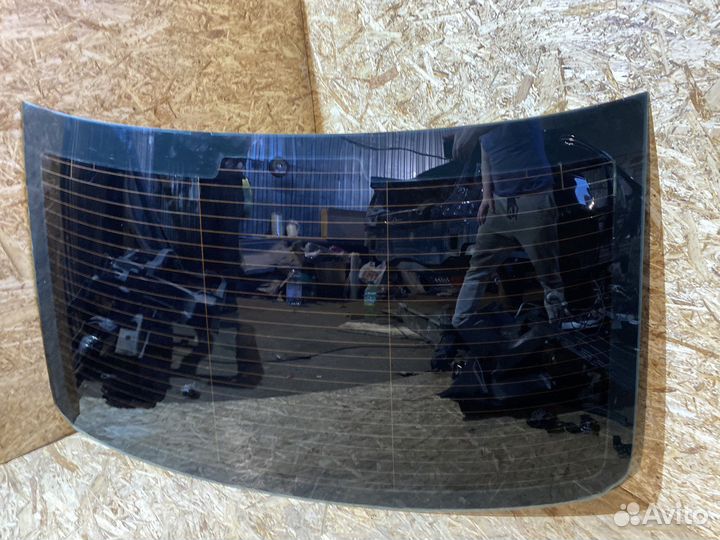 Стекло заднее VW Passat B6 B7 05-15