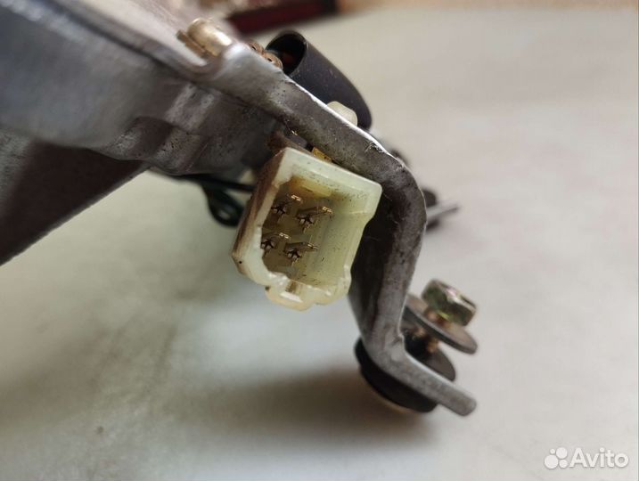 Моторчик стеклоочистителя задний Honda Civic VII