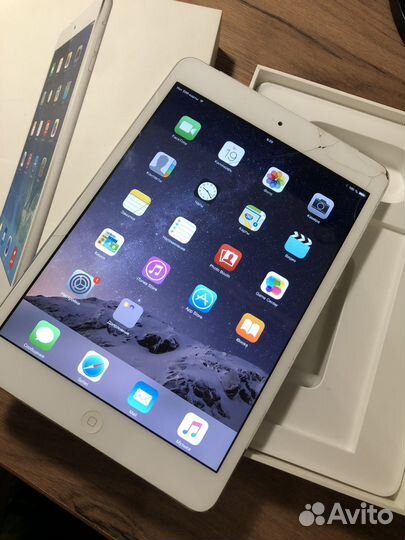 iPad mini Wi-Fi Cellular 16GB iOS 8