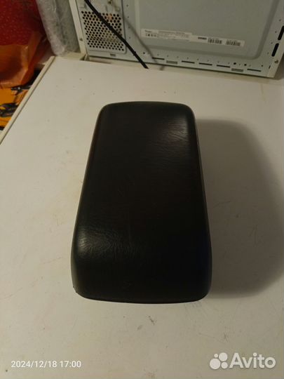 Подлокотник Pontiac/Matrix/Voltz