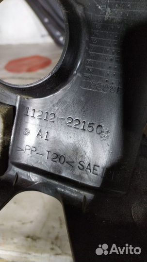 Накладка двигателя верхняя Toyota Corolla150 4zzfe