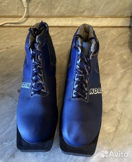 Лыжные ботинки