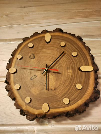 Часы настенные из спила вяза