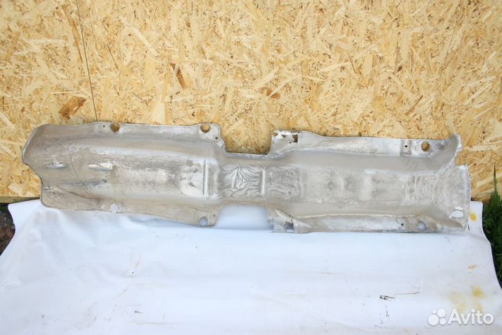 Экран глушителя тепловой Volkswagen Polo 5