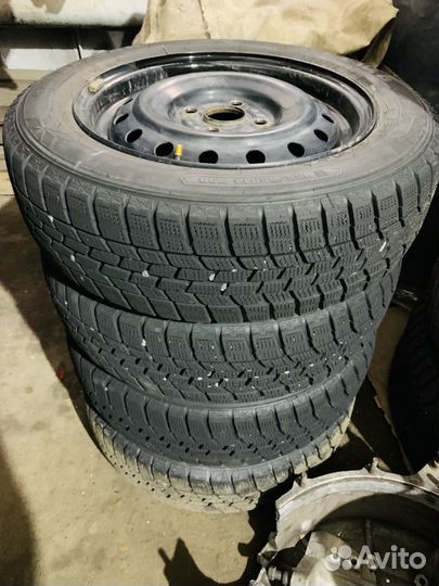 Goodyear Ice Navi 7 165/65 R14