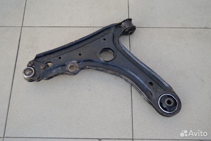 Рычаг передний правый Chery А13
