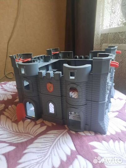 Игрушечный замок