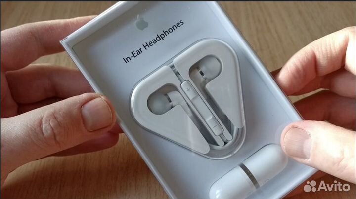 Чехол для амбушюр Наушникок Apple ME186ZM