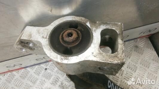 Рычаг передний нижний правый volkswagen passat B7