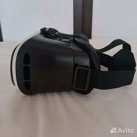 Очки виртуальной реальности для телефона