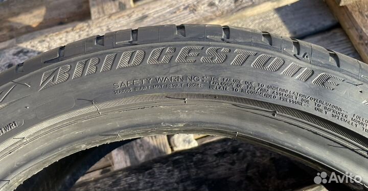 Bridgestone Potenza S001 245/40 R18