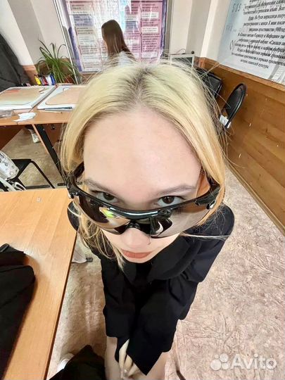 Зеркальные спортивные солнцезащитные очки