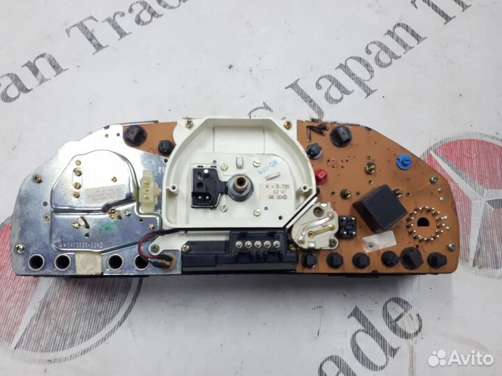 Приборная панель на Mercedes-Benz W124 4 matic