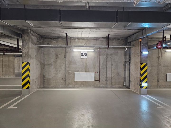 Машиноместо, 14 м²