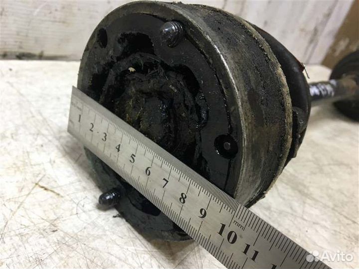 Полуось передняя левая Volkswagen Golf Iii/Vento