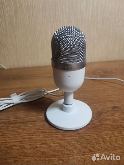 Микрофон Razer Seiren Mini Mercury