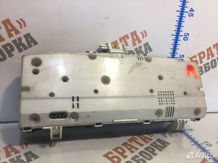 Тойота Королла Щиток приборов