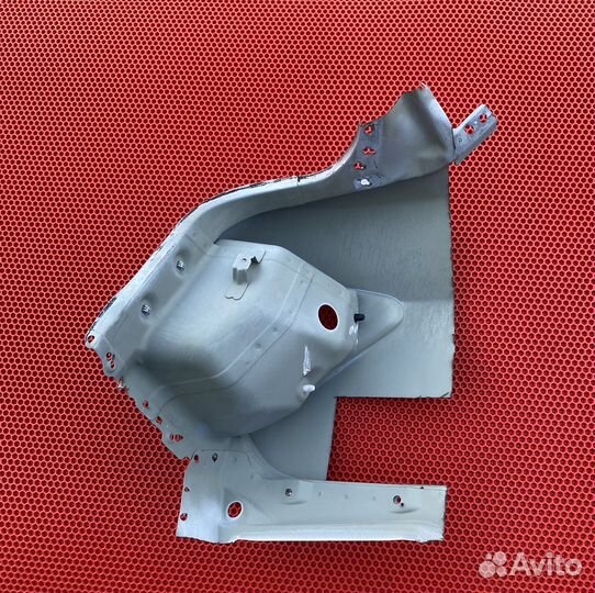 Уголок заднего левого крыла Chevrolet Cruze