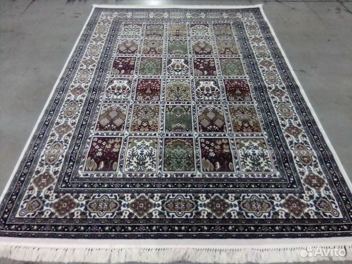 Ковер высокоплотный р-р : 2.0х2.90 (№ 25418) новый