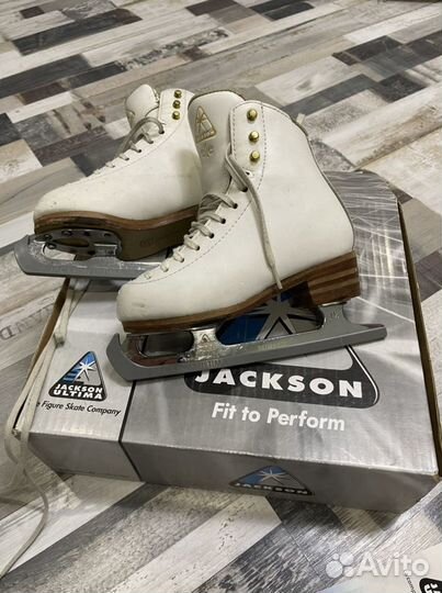 Коньки фигурные Jackson Elle