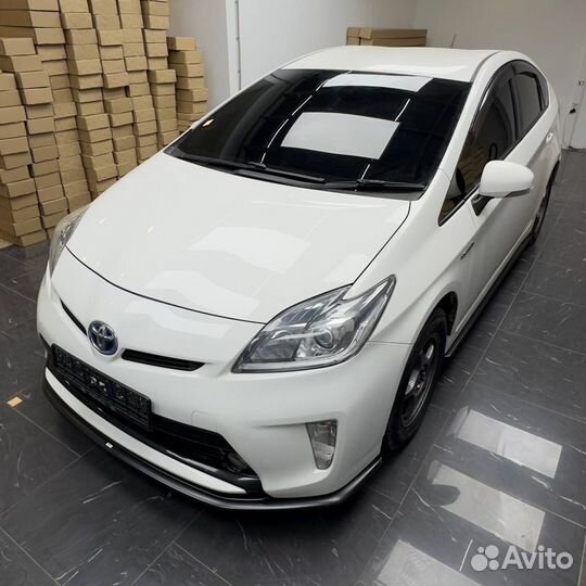 Боковые сплиттеры для Toyota Prius ZVW30