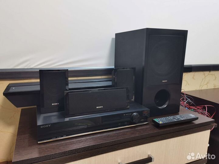 Домашний кинотеатр 5.1 Sony HBD-DZ610