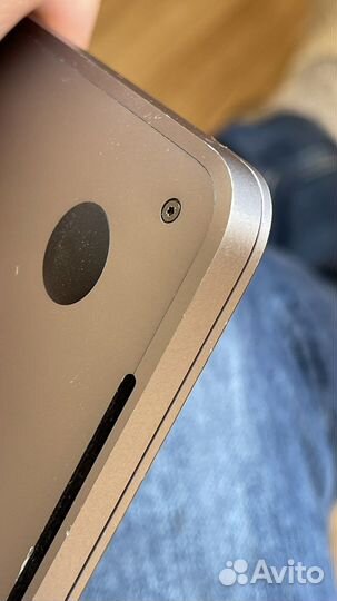 Apple MacBook Pro 15 2016 512 ssd i7 Radon Pro 455