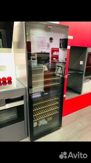 Винный холодильник шкаф Miele KWT 6834