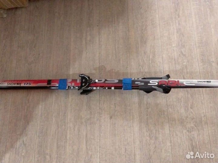 Лыжи с ботинками+ лыжные палки