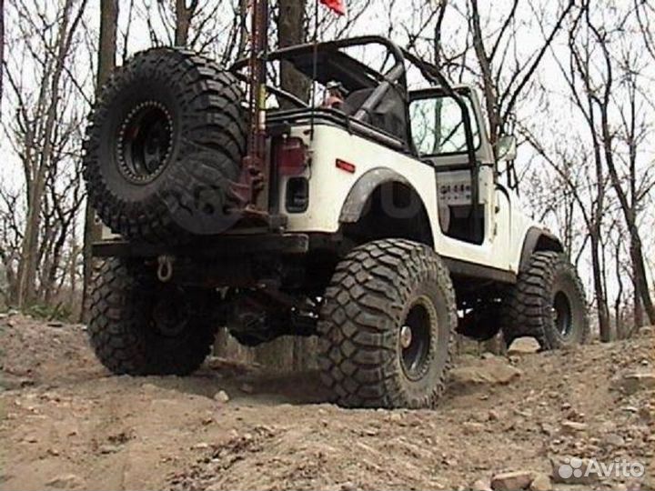 Maxxis M8090 Creepy Crawler 255/85 R16 104K