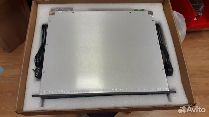 Оптический усилитель 1550 latel, 2 выхода х 16 дБм