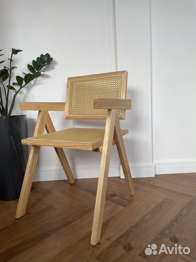 Стул дизайнерский из натурального бука и ротанга