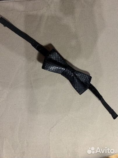 Бабочка из кожи питона