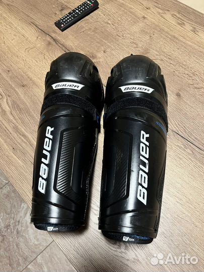 Щитки хоккейные bauer