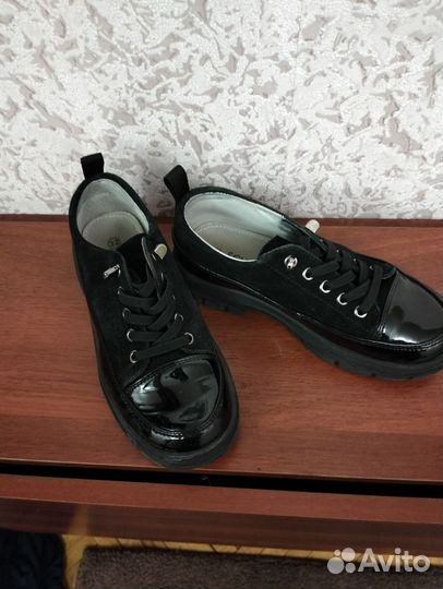 Ботинки для девочки