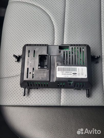 Экран магнитолы