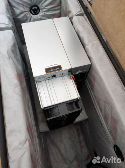 Asic майнер Bitmain Antminer S19