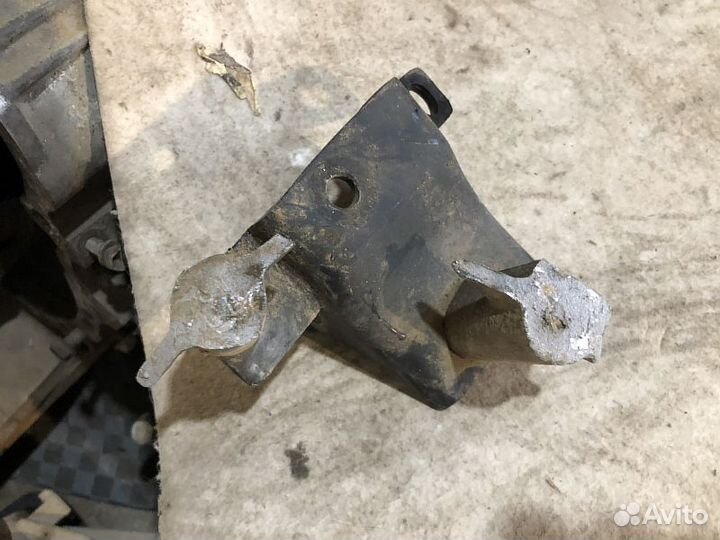 МКПП Hyundai IX35 2.0 G4KD 2WD дефект креплений ко