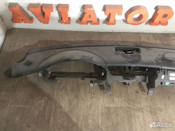 Панель торпедо Mercedes c 219