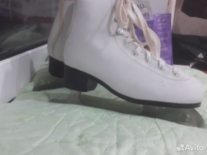 Коньки фигурные