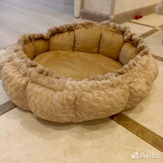 Лежанка и когтеточка